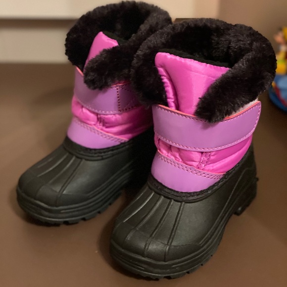 Toddler Size 5 Snow Boots - Purple & Fur Lined - Picture 2 of 6